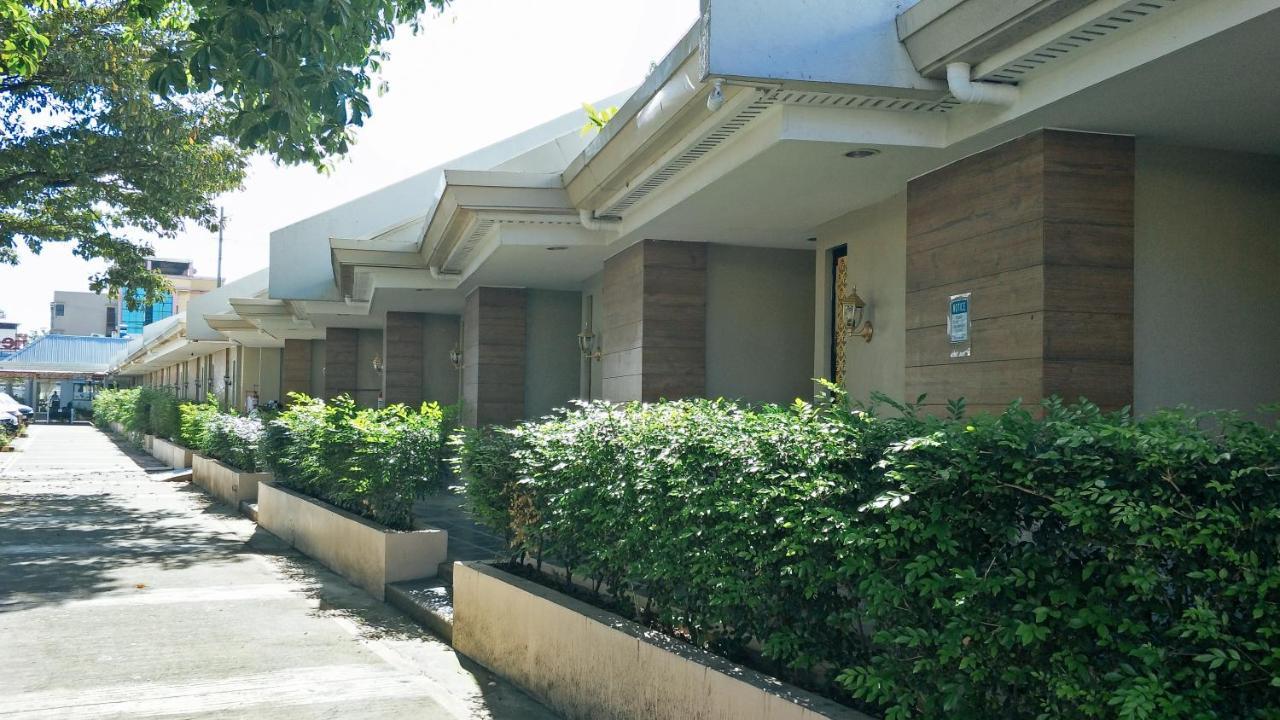 RedDoorz Premium @ Wireless Mandaue Cebu Exterior foto