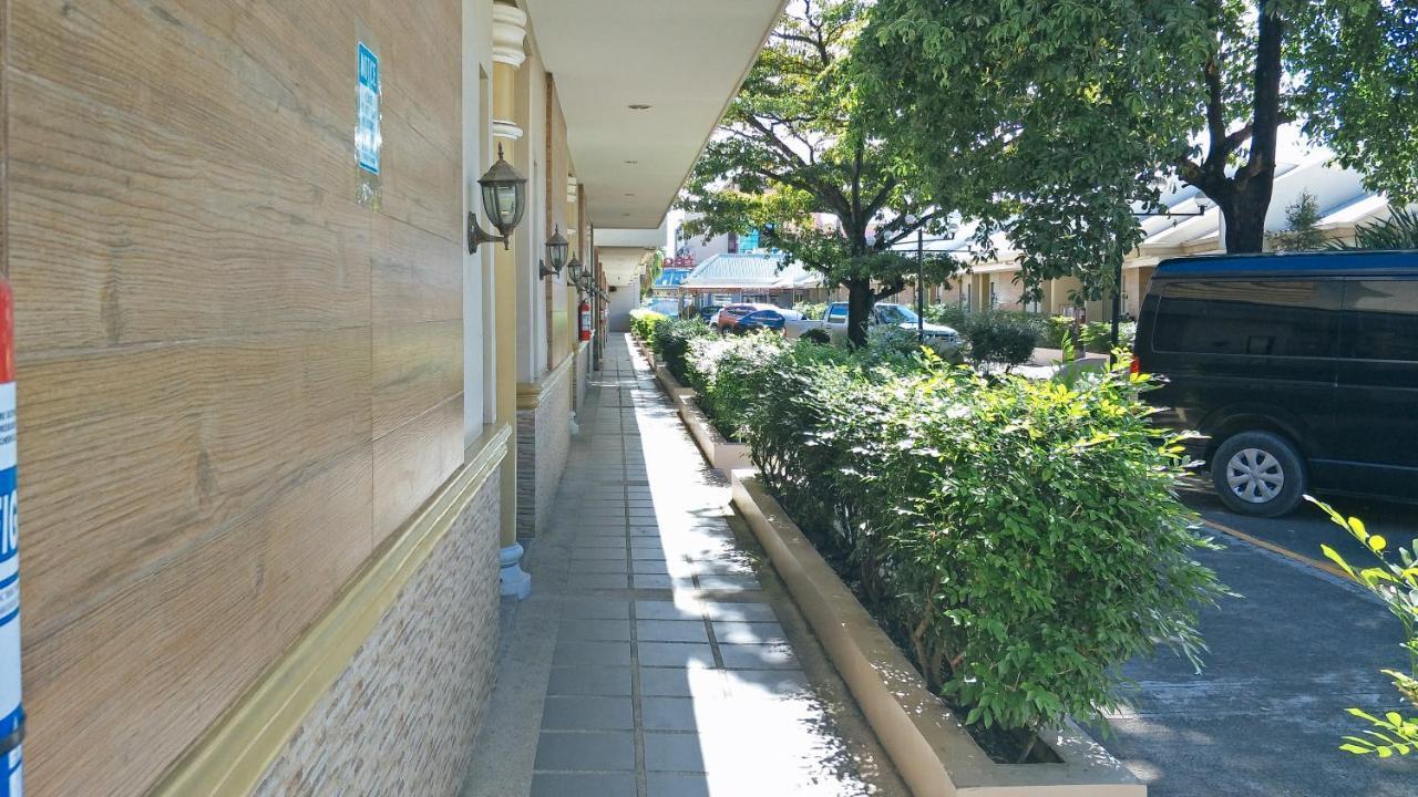 RedDoorz Premium @ Wireless Mandaue Cebu Exterior foto