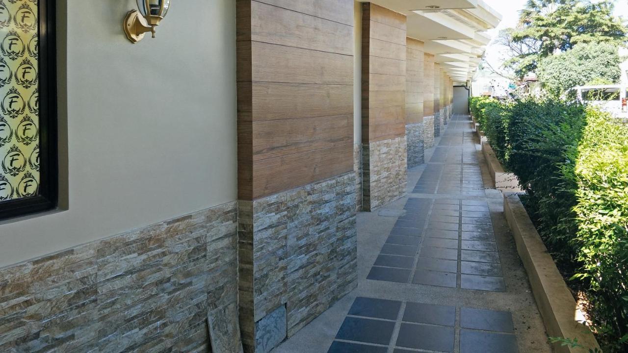RedDoorz Premium @ Wireless Mandaue Cebu Exterior foto