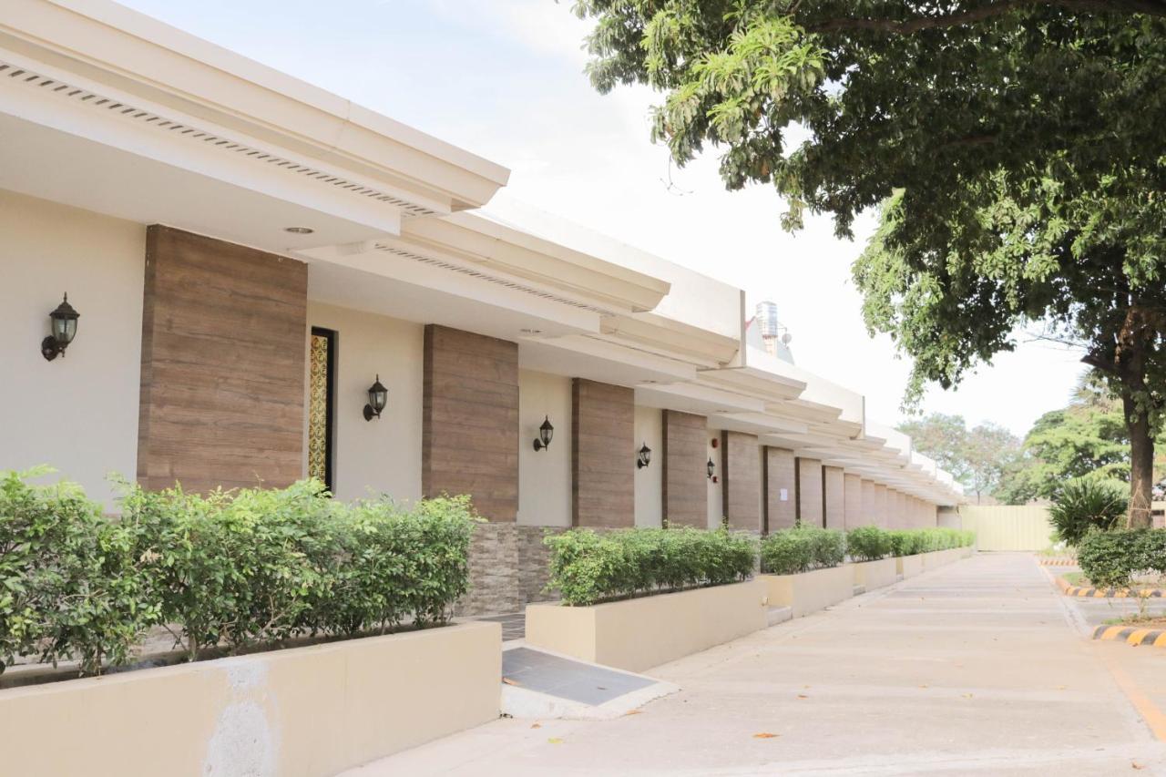 RedDoorz Premium @ Wireless Mandaue Cebu Exterior foto